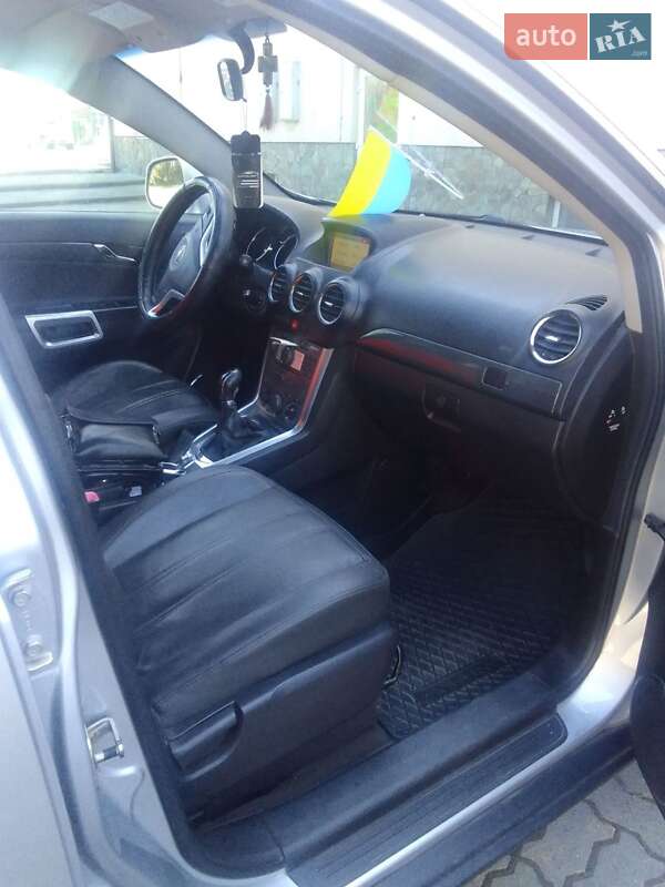 Внедорожник / Кроссовер Opel Antara 2011 в Черновцах