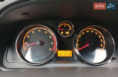 Внедорожник / Кроссовер Opel Antara 2006 в 