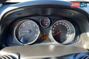 Внедорожник / Кроссовер Opel Antara 2012 в 