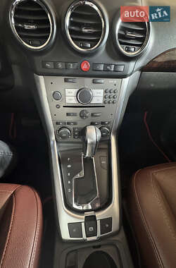 Позашляховик / Кросовер Opel Antara 2014 в 
