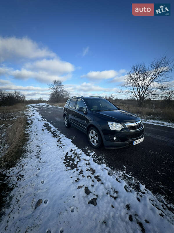 Внедорожник / Кроссовер Opel Antara 2011 в Олевске