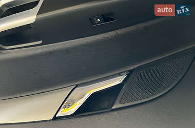 Внедорожник / Кроссовер Opel Antara 2011 в 