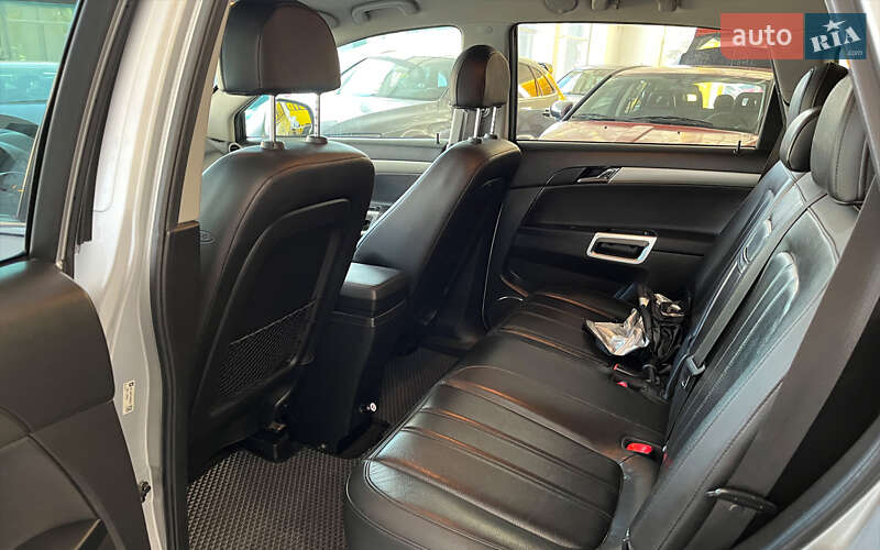 Внедорожник / Кроссовер Opel Antara 2011 в Шептицькому