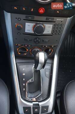 Внедорожник / Кроссовер Opel Antara 2011 в 