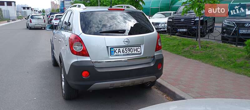 Внедорожник / Кроссовер Opel Antara 2010 в Киеве
