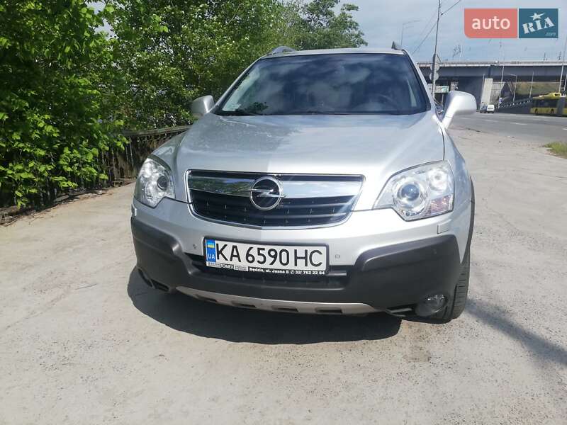 Внедорожник / Кроссовер Opel Antara 2010 в Киеве