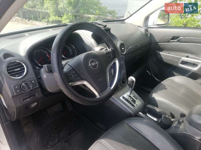 Внедорожник / Кроссовер Opel Antara 2010 в Киеве
