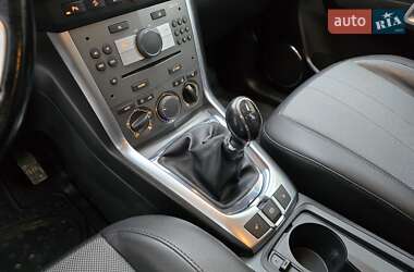 Внедорожник / Кроссовер Opel Antara 2011 в 