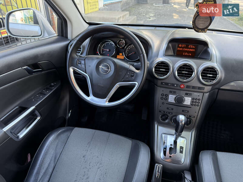 Позашляховик / Кросовер Opel Antara 2006 в Миколаєві