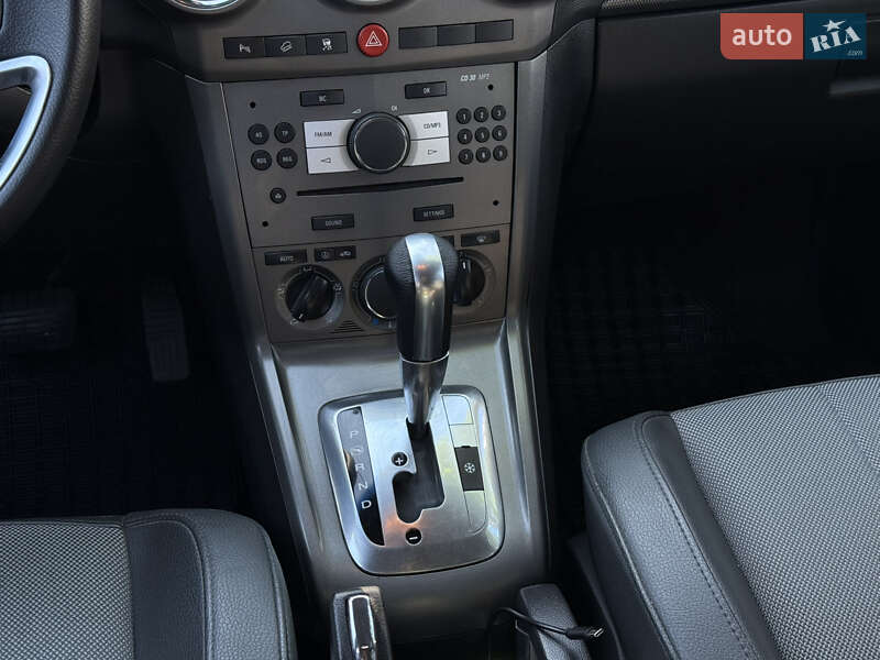 Позашляховик / Кросовер Opel Antara 2006 в Миколаєві