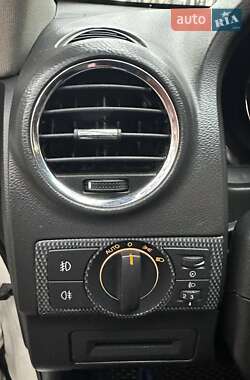 Внедорожник / Кроссовер Opel Antara 2010 в 