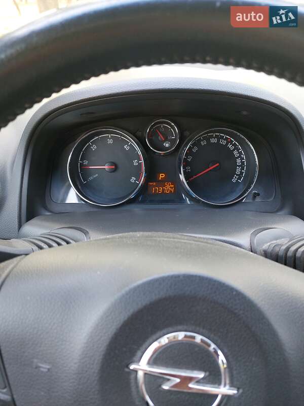 Внедорожник / Кроссовер Opel Antara 2013 в Николаеве