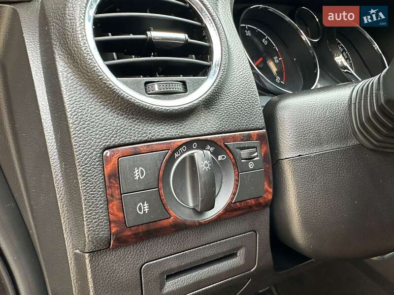 Позашляховик / Кросовер Opel Antara 2010 в Луцьку