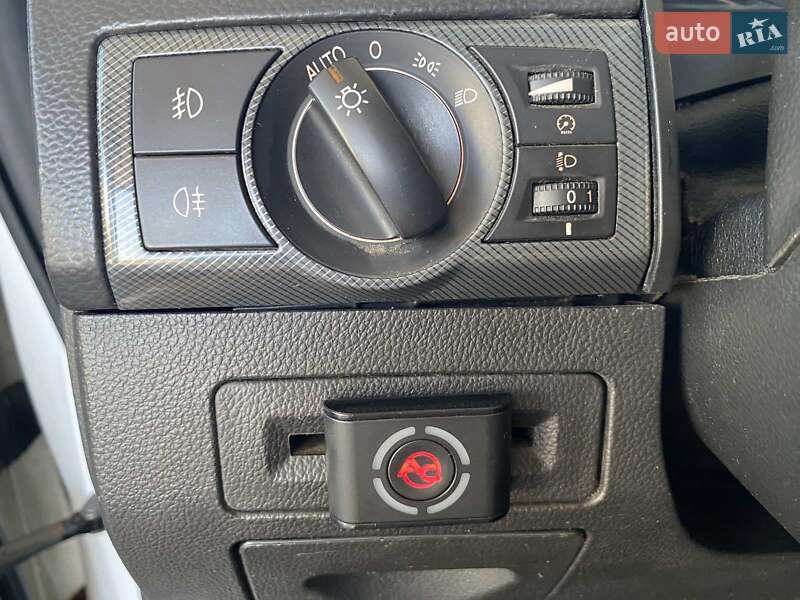 Позашляховик / Кросовер Opel Antara 2012 в Миколаєві