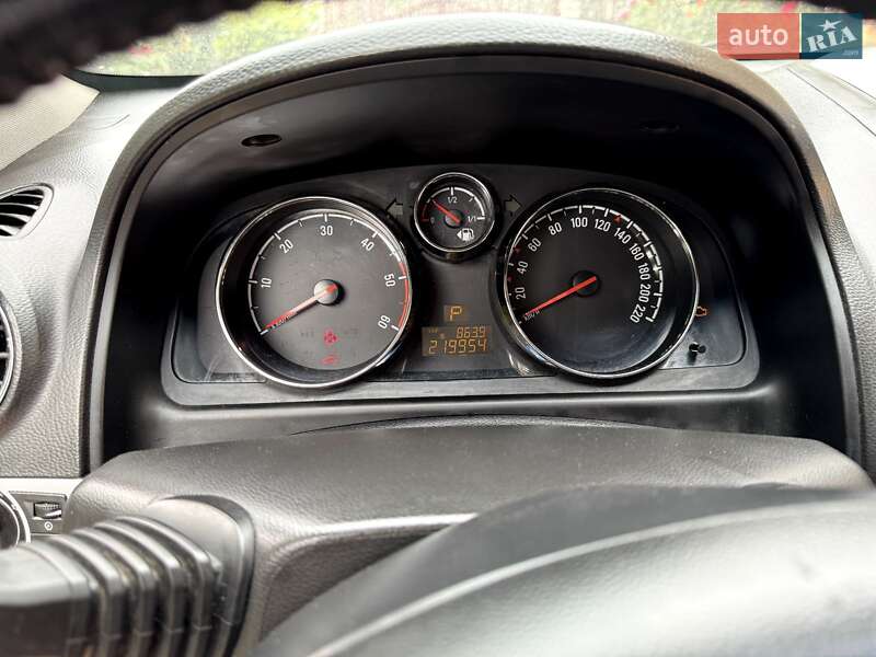 Позашляховик / Кросовер Opel Antara 2011 в Тернополі