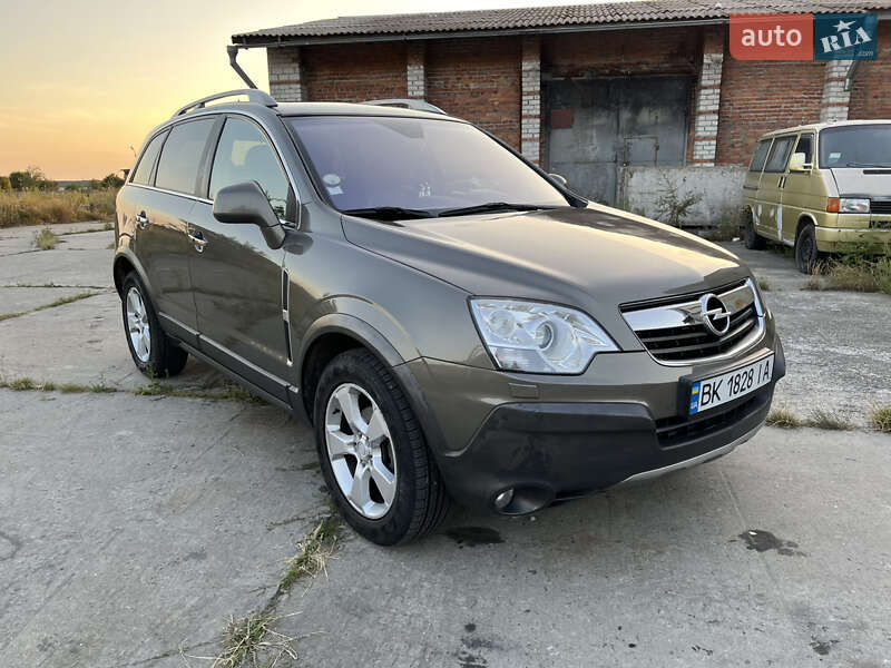 Внедорожник / Кроссовер Opel Antara 2008 в Городке