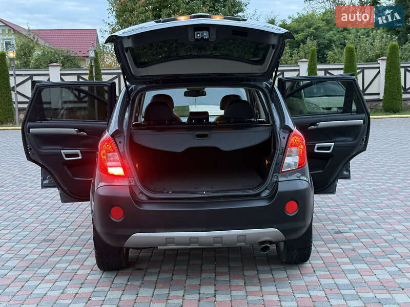 Позашляховик / Кросовер Opel Antara 2011 в Чернівцях