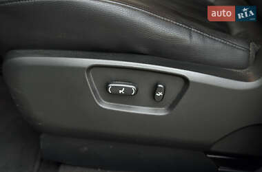 Позашляховик / Кросовер Opel Antara 2012 в 