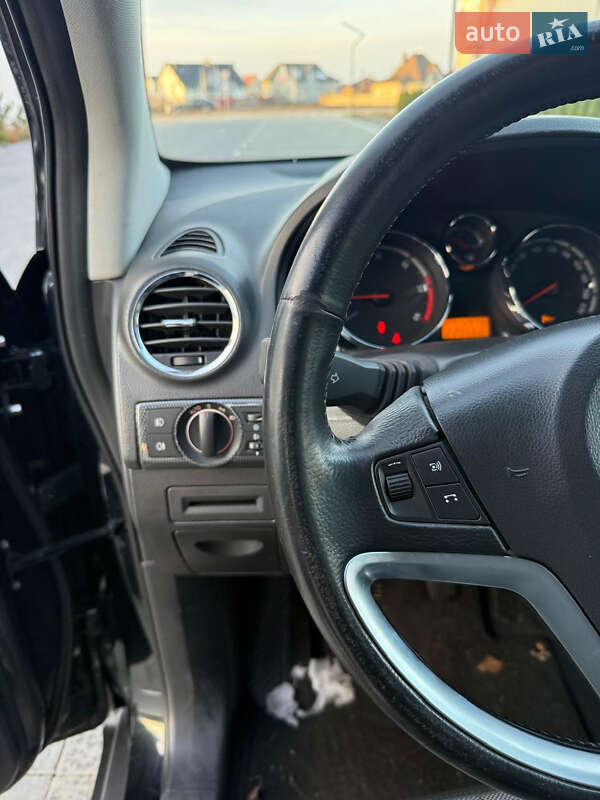 Позашляховик / Кросовер Opel Antara 2010 в Луцьку