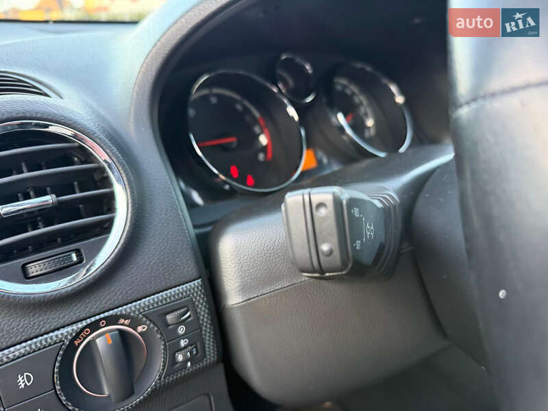 Позашляховик / Кросовер Opel Antara 2010 в Луцьку