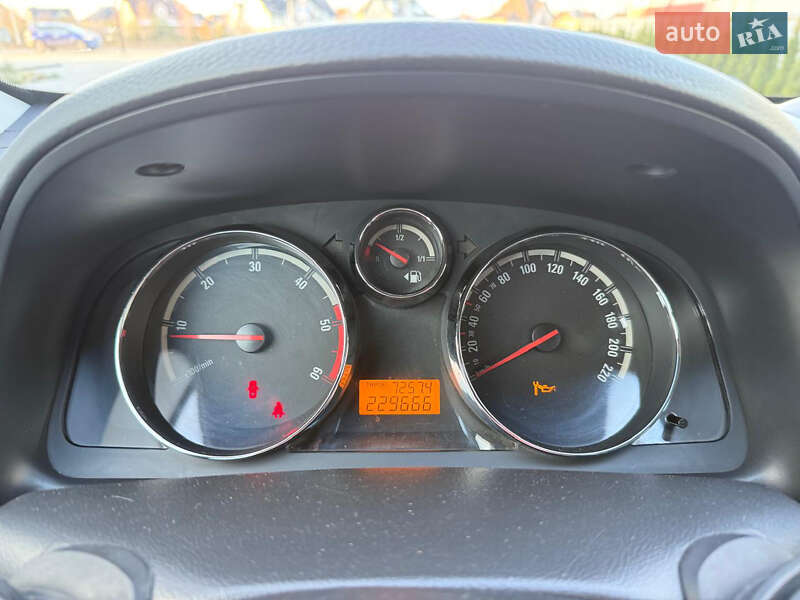 Позашляховик / Кросовер Opel Antara 2010 в Луцьку