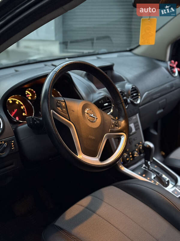 Позашляховик / Кросовер Opel Antara 2013 в Івано-Франківську