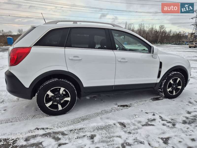 Внедорожник / Кроссовер Opel Antara 2011 в Харькове