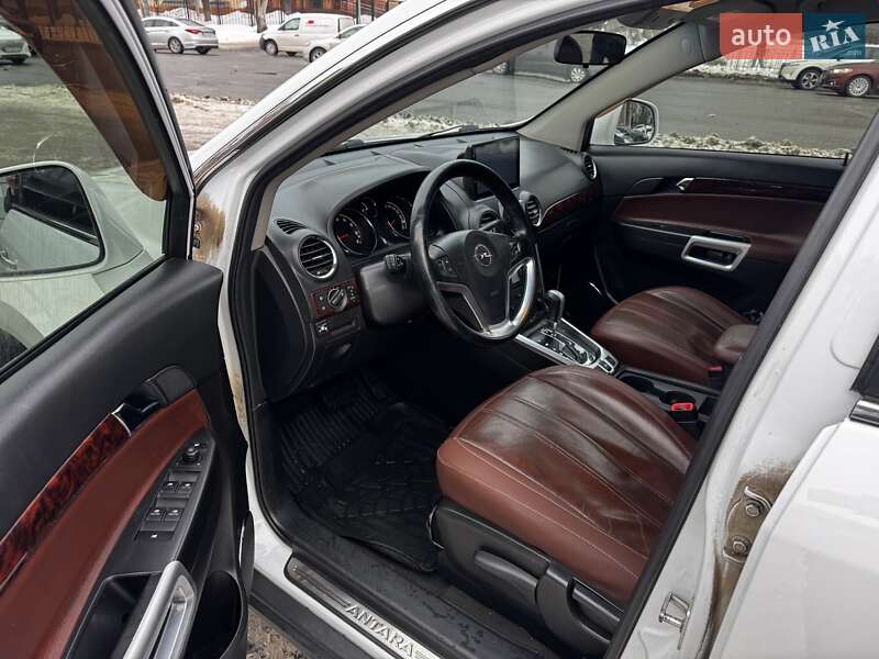 Внедорожник / Кроссовер Opel Antara 2012 в Киеве