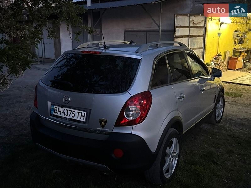 Внедорожник / Кроссовер Opel Antara 2010 в Подольске