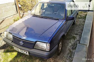 Седан Opel Ascona 1988 в 