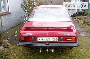 Седан Opel Ascona 1981 в Мурованых Куриловцах