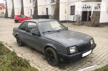 Купе Opel Ascona 1987 в Львове
