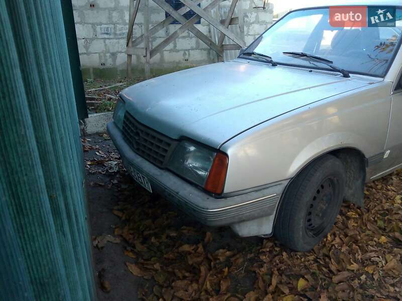 Седан Opel Ascona 1986 в Ковелі фото 2 Седан Opel Ascona 1986 в Ковелі