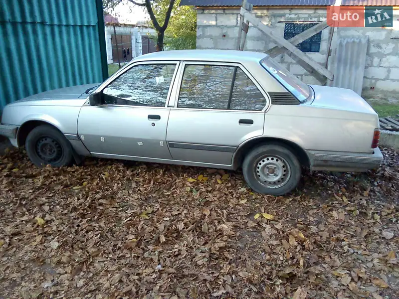 Opel Ascona 1986