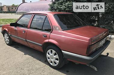 Седан Opel Ascona 1987 в Івано-Франківську