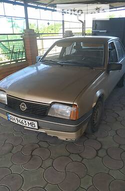 Седан Opel Ascona 1987 в Константиновке