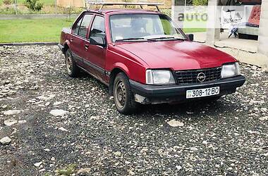 Седан Opel Ascona 1987 в Луцке