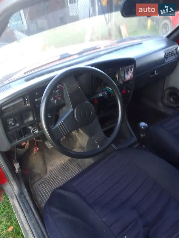 Opel Ascona 1983