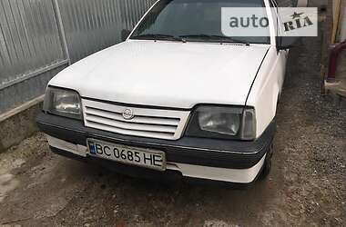Седан Opel Ascona 1988 в Дрогобыче