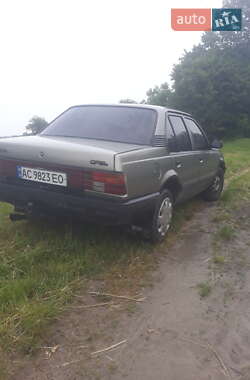 Седан Opel Ascona 1986 в Владимире