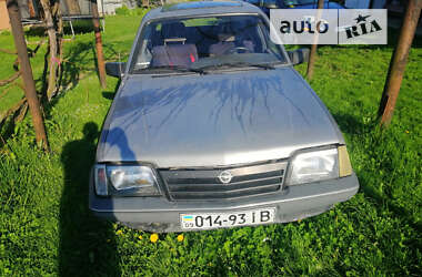 Седан Opel Ascona 1986 в Калуше