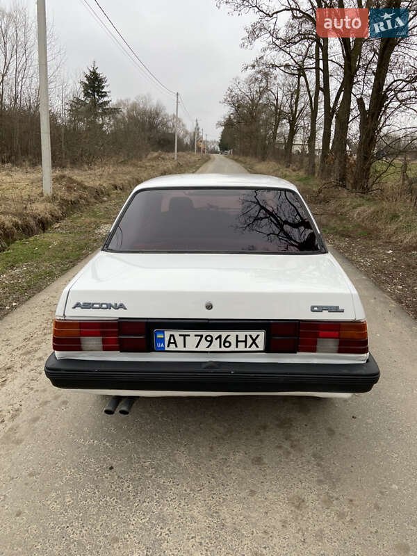 Седан Opel Ascona 1988 в Ивано-Франковске