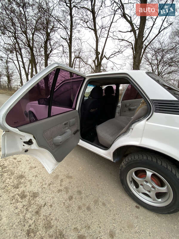 Седан Opel Ascona 1988 в Ивано-Франковске