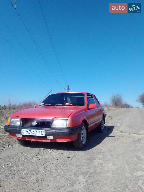 Седан Opel Ascona 1982 в Перемышлянах
