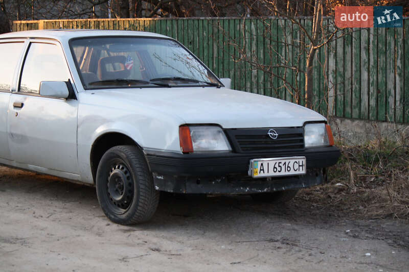 Седан Opel Ascona 1987 в Боярке