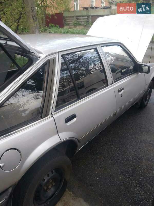 Хэтчбек Opel Ascona 1985 в Хмельнике