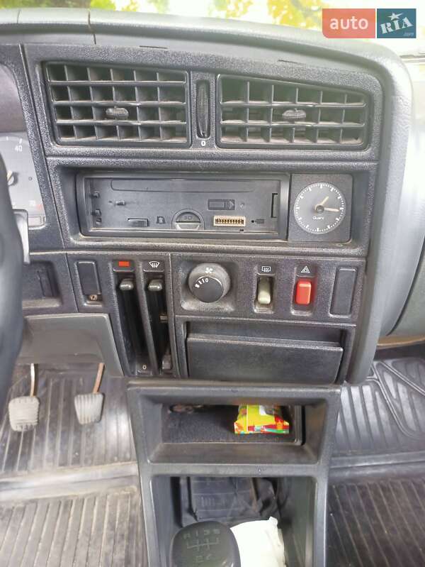 Седан Opel Ascona 1986 в Днепре