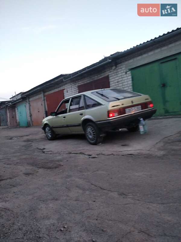 Хэтчбек Opel Ascona 1986 в Житомире фото 3 Хэтчбек Opel Ascona 1986 в Житомире