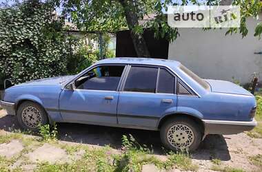 Седан Opel Ascona 1985 в Києві