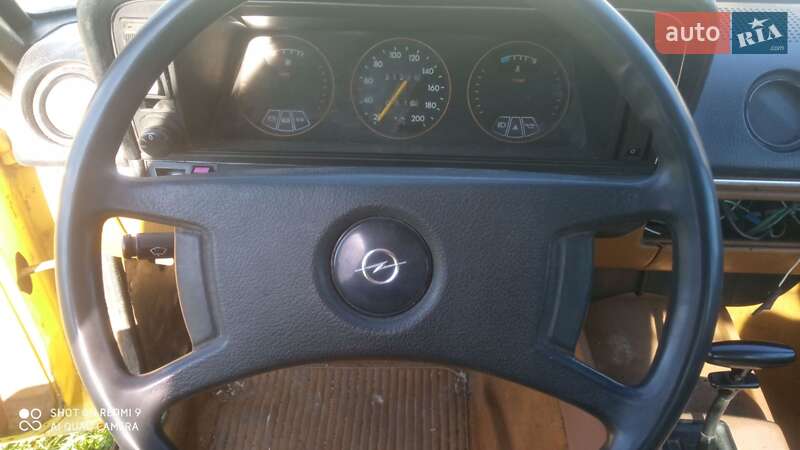 Седан Opel Ascona 1979 в Коломиї